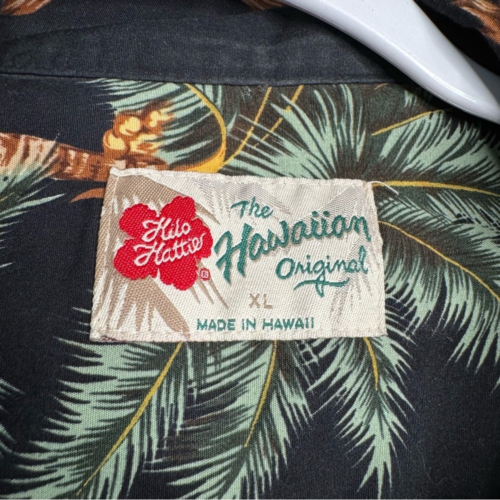 HILO HATTIE HAWAIIAN SHIRT MEN'S HAWAII XL TURTLES DANCER SAILING PALM D6 - Picture 7 of 9
